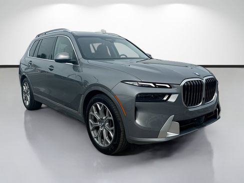 Used 2025 BMW X7 xDrive40i AWD/4WD image 1