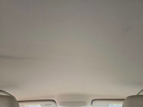 Used 2016 Lincoln MKZ image 32