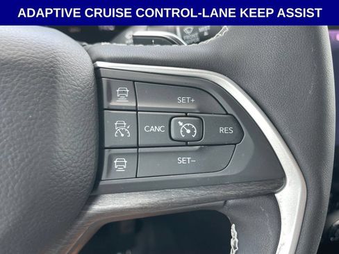 Certified 2025 Jeep Grand Cherokee Limited w/ Luxury Tech Group II AWD/4WD image 15