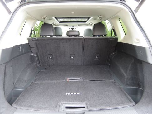 Used 2023 Nissan Rogue SL AWD/4WD image 17