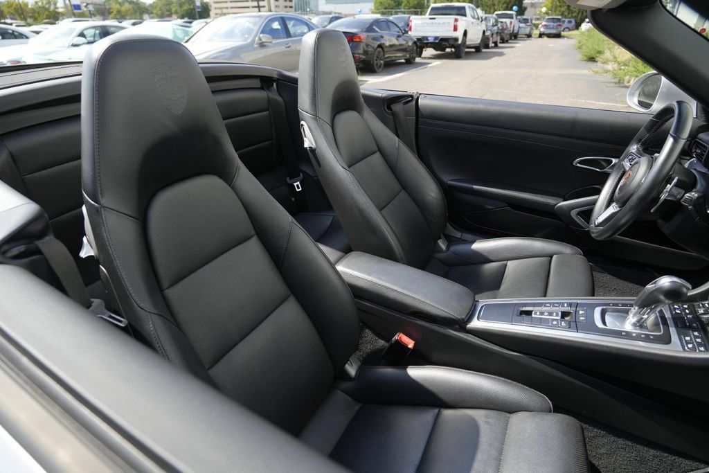 Used 2017 Porsche 911 Carrera RWD image 27