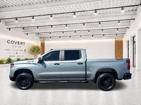 Used 2026 Chevrolet Silverado 1500 Custom Trail Boss w/ Dark Appearance Package AWD/4WD image 8