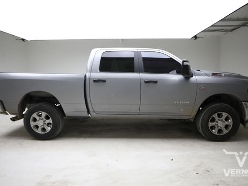 Used 2024 RAM 2500 Big Horn AWD/4WD image 5