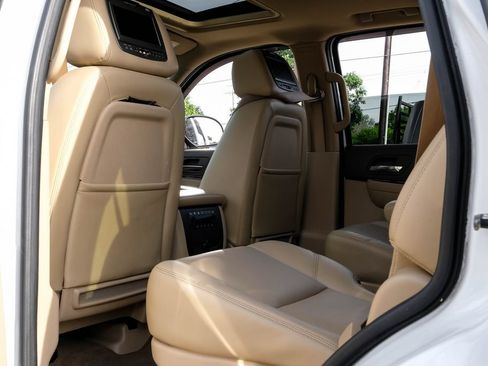 Used 2011 Chevrolet Tahoe LTZ RWD image 37