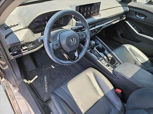 Used 2023 Honda Accord EX-L image 9