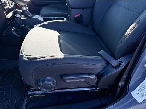 Used 2021 Jeep Wrangler Unlimited Sahara image 18