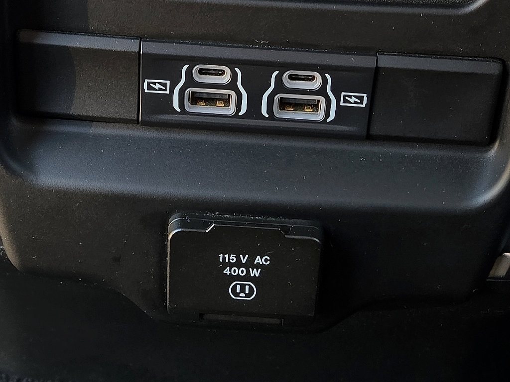 Used 2025 RAM 1500 Big Horn AWD/4WD image 9