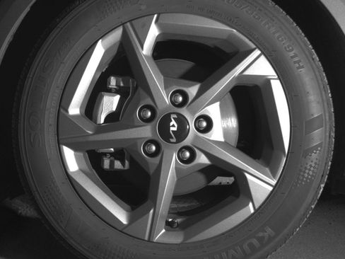 Used 2025 Kia K4 LXS image 12