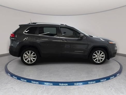 Used 2016 Jeep Cherokee Limited FWD image 5
