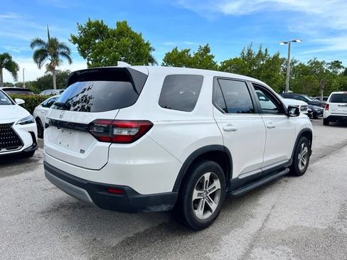 Used 2023 Honda Pilot EX-L image 6