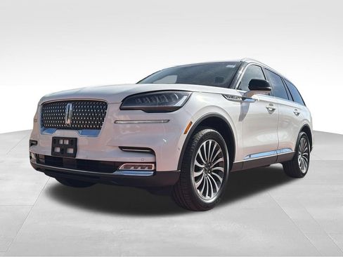 Certified 2021 Lincoln Aviator Reserve w/ Equipment Group 201A AWD/4WD image 3