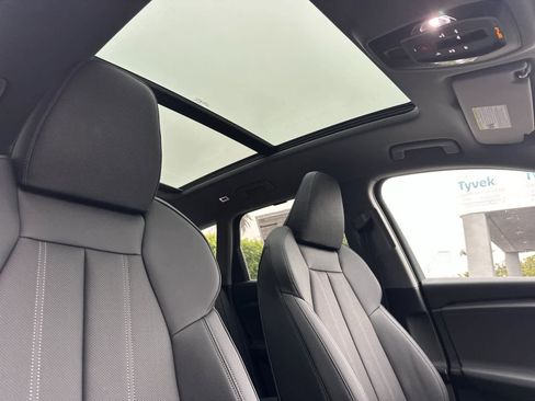 New 2025 Audi Q6 e-tron Premium Plus image 17