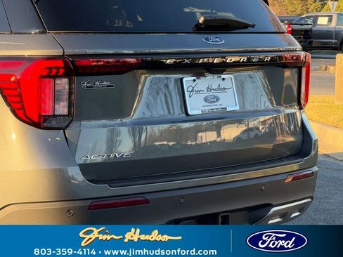 New 2026 Ford Explorer Active w/ Active Comfort Package image 5