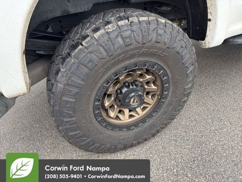 Used 2021 Ford F350 Lariat image 13