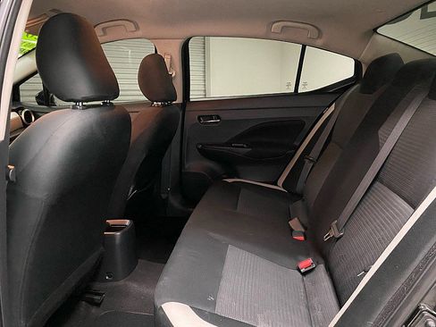 Used 2021 Nissan Versa SV image 11