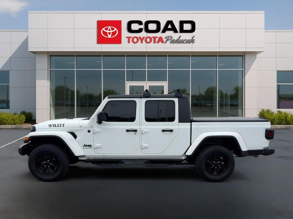 Used 2022 Jeep Gladiator Sport AWD/4WD image 2