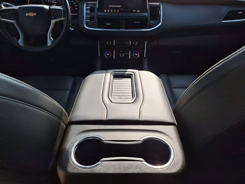 Used 2021 Chevrolet Suburban Premier w/ Premium Package image 22