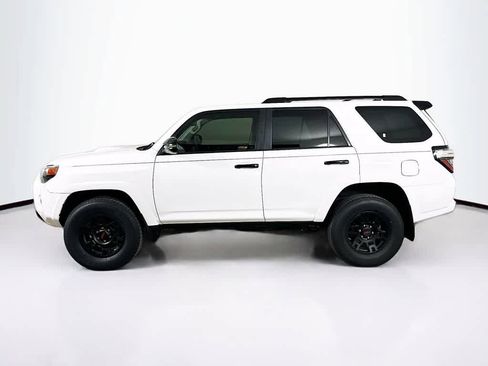 Used 2021 Toyota 4Runner Venture w/ Moonroof Package AWD/4WD image 3