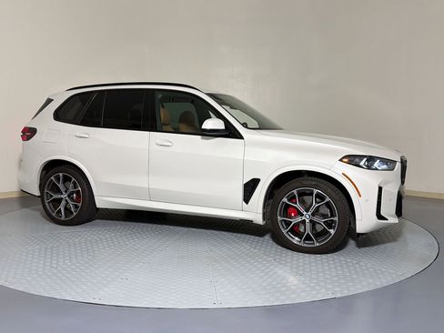 Certified 2024 BMW X5 sDrive40i w/ M Sport Package RWD image 7