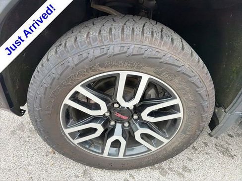 Used 2022 GMC Sierra 1500 AT4 w/ AT4 Premium Package AWD/4WD image 12