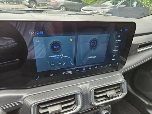 Used 2025 Ford Mustang Premium RWD image 33