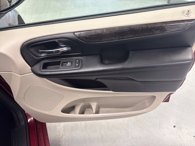 Used 2019 Dodge Grand Caravan SE w/ UConnect Hands-Free Group FWD image 21