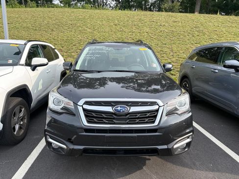 Used 2018 Subaru Forester 2.5i Touring w/ Popular Package #2 AWD/4WD image 2