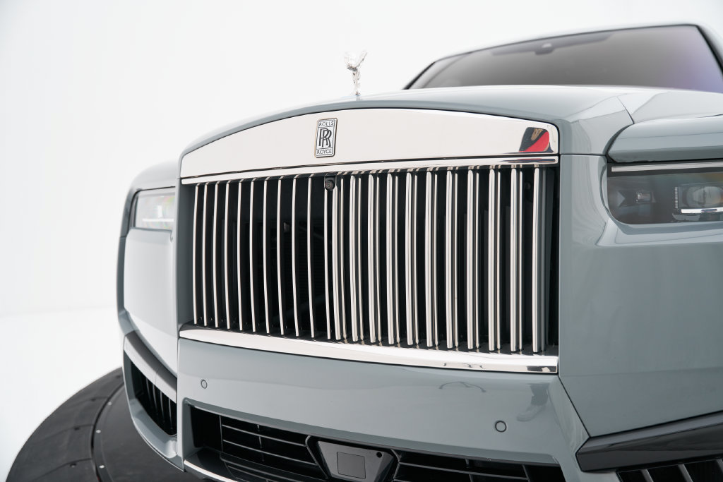 Used 2025 Rolls-Royce Cullinan AWD/4WD image 23