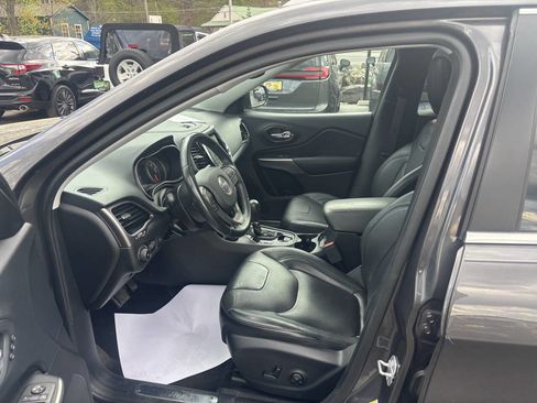 Used 2019 Jeep Cherokee Limited image 15