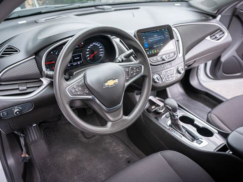 Used 2024 Chevrolet Malibu LT image 14