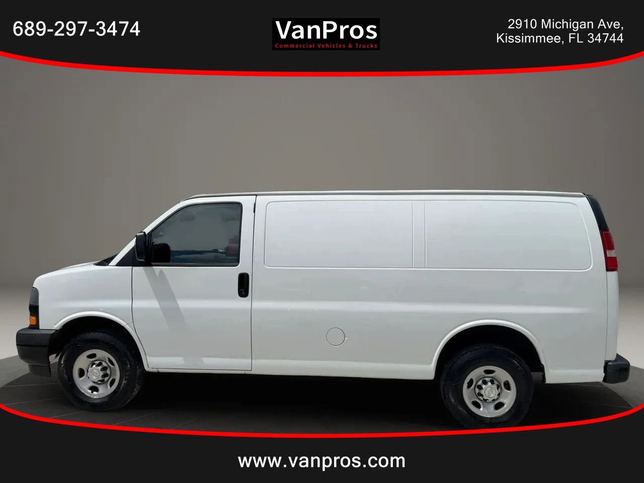 Used 2022 Chevrolet Express 2500 w/ Driver Convenience Package RWD image 2