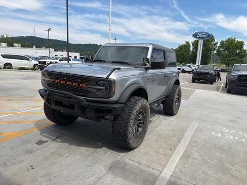 Used 2023 Ford Bronco Badlands AWD/4WD image 6