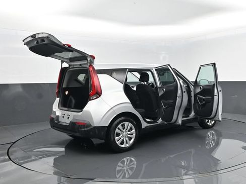Used 2021 Kia Soul LX FWD image 27