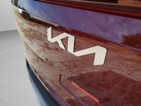 New 2026 Kia Carnival EX FWD image 31