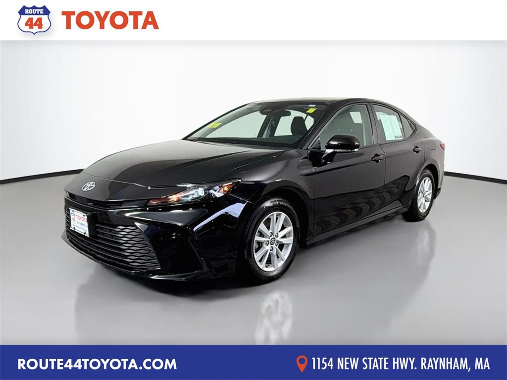 Used 2025 Toyota Camry LE FWD image 1