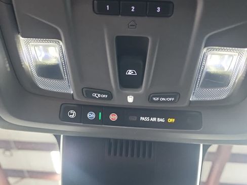Used 2025 Chevrolet Silverado 1500 RST AWD/4WD image 33