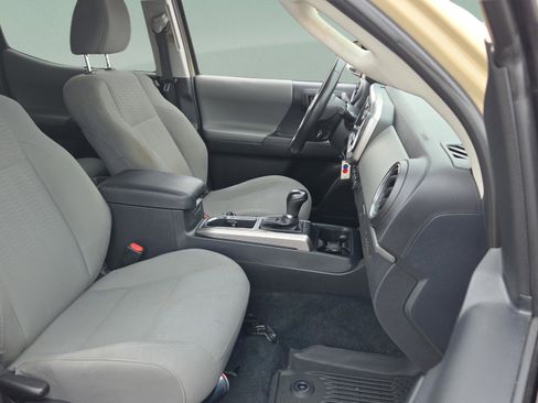 Used 2019 Toyota Tacoma SR5 image 15