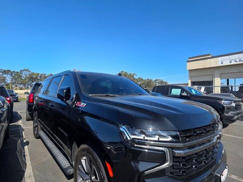 Certified 2022 Chevrolet Suburban Z71 w/ Z71 Off-Road Package image 1