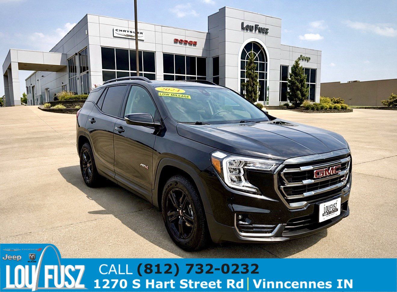 Used 2024 GMC Terrain AT4 AWD/4WD image 1