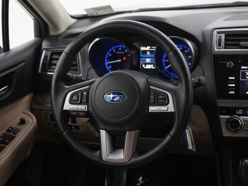 Used 2017 Subaru Outback 2.5i Premium AWD/4WD image 16