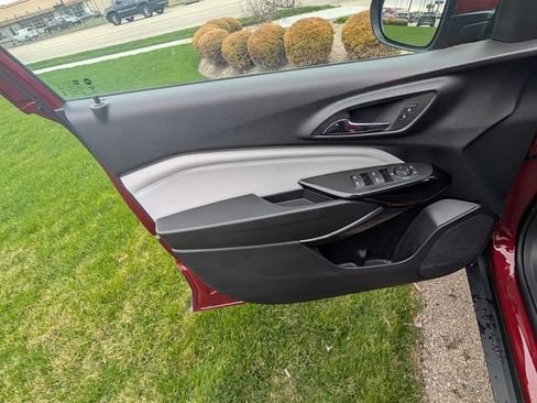 Used 2024 Chevrolet Trax LT w/ Driver Confidence Package image 14