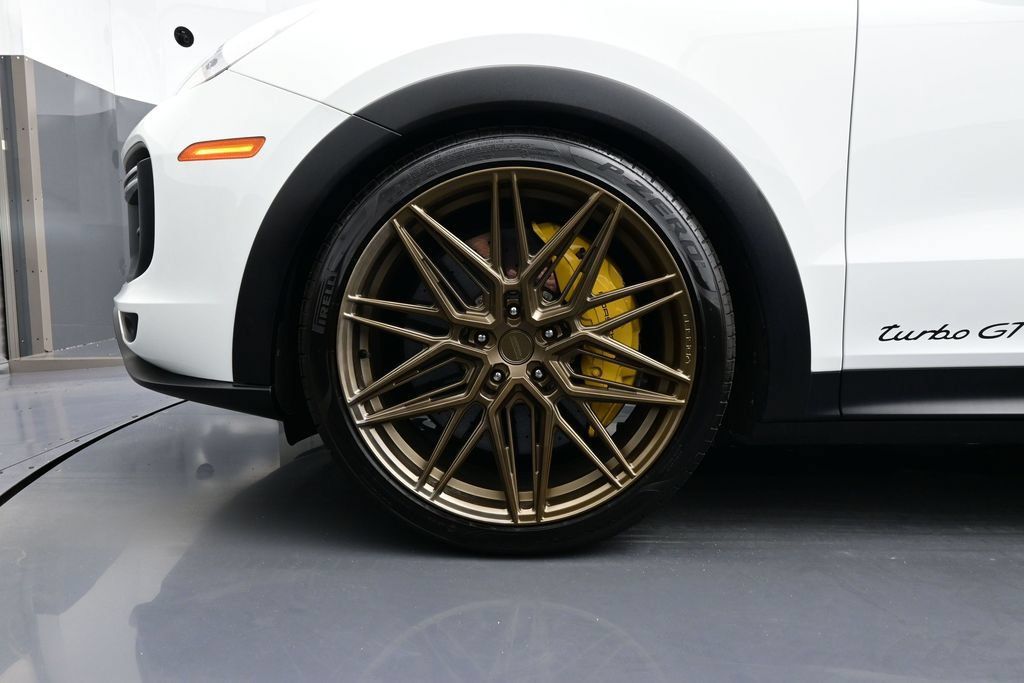 Certified 2023 Porsche Cayenne Turbo GT AWD/4WD image 6