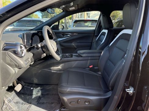 New 2026 Chevrolet Blazer EV LT image 18