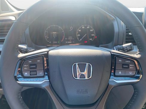 Certified 2026 Honda Odyssey EX-L image 13