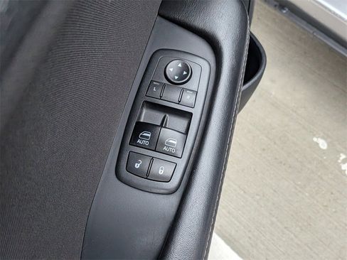 Used 2018 Dodge Challenger R/T image 11