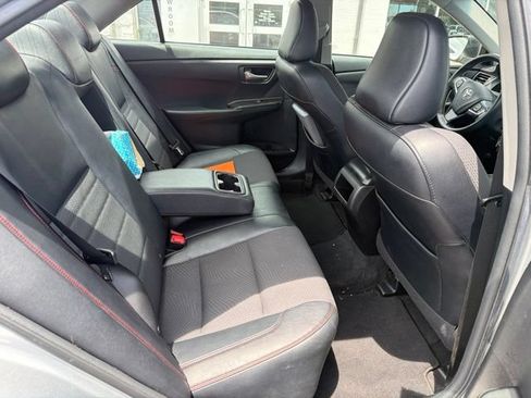Used 2017 Toyota Camry SE FWD image 9