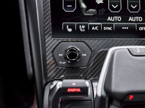 Used 2021 Lamborghini Urus image 72