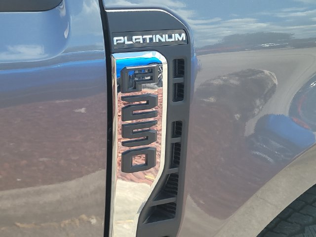 New 2026 Ford F250 Platinum w/ Platinum Plus Package AWD/4WD image 9