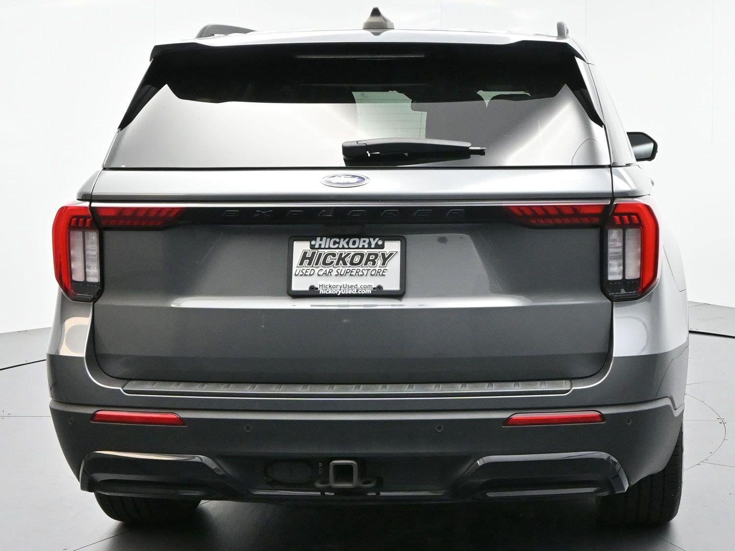 Used 2025 Ford Explorer ST-Line w/ Premium Package RWD image 6