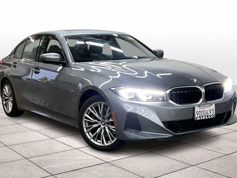 Used 2023 BMW 330e image 2